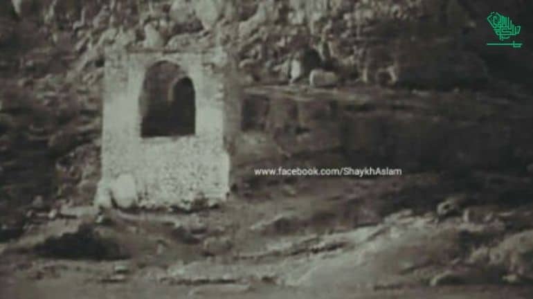 The Thabir Mountain Makkah Saudiscoop (2)