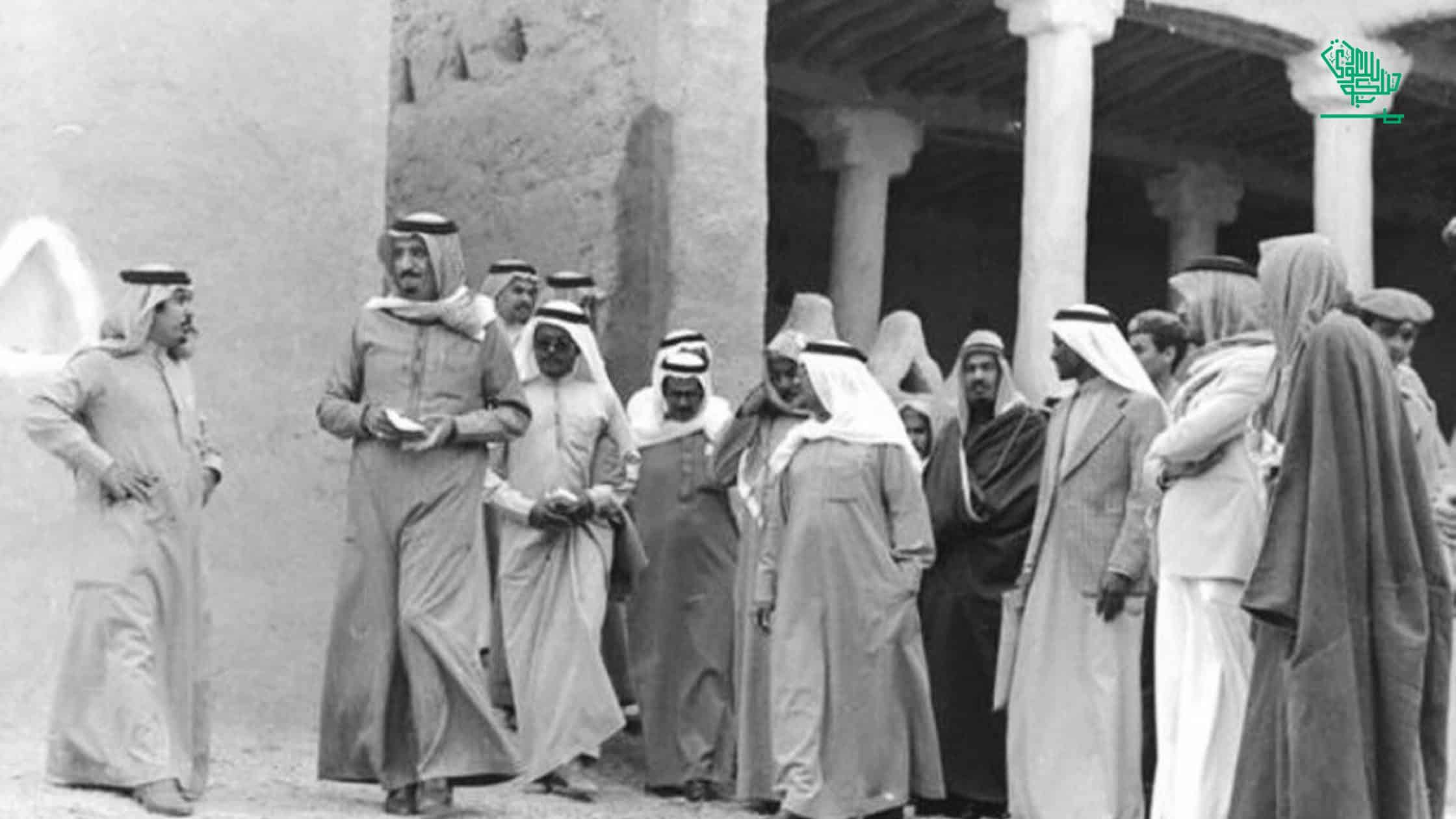 Photo history of Saudi Kings draws a large audience