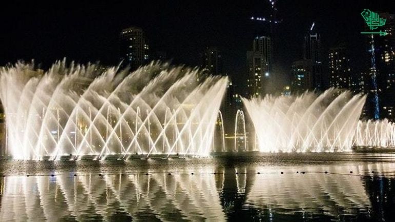 Dubai Fountain Things to do in Dubai Saudiscoop (5)