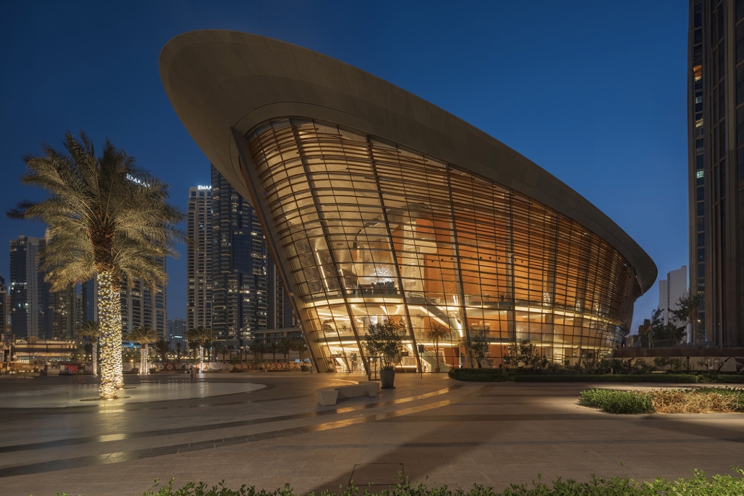 dubai opera