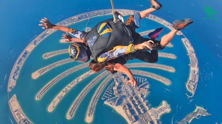 Skydiving Things to do in Dubai Saudiscoop (2)
