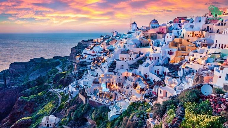Santorini, Greece-top-7-must-visit-places-of-the-world-and-why-saudiscoop (1)