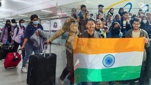 indian-medical-students-returning-ukraine-Saudiscoop