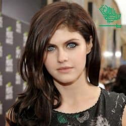 Alexandra Daddario-top-10-hollywood-actresses-saudiscoop