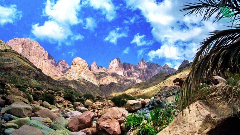 Radwa Mount-places-explore-yanbu-ksa-saudiscoop (1)