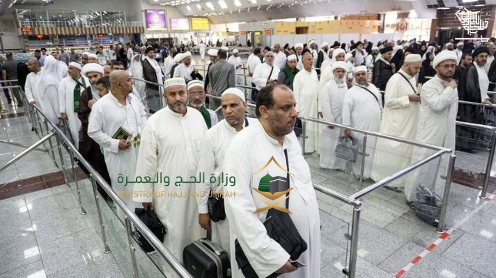 hajj-pilgrims-arrive-saudi-arabia-saudiscoop