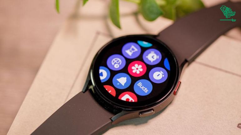 Samsung Galaxy Watch 4($249)-top-best-smartwatches-saudiscoop (1)