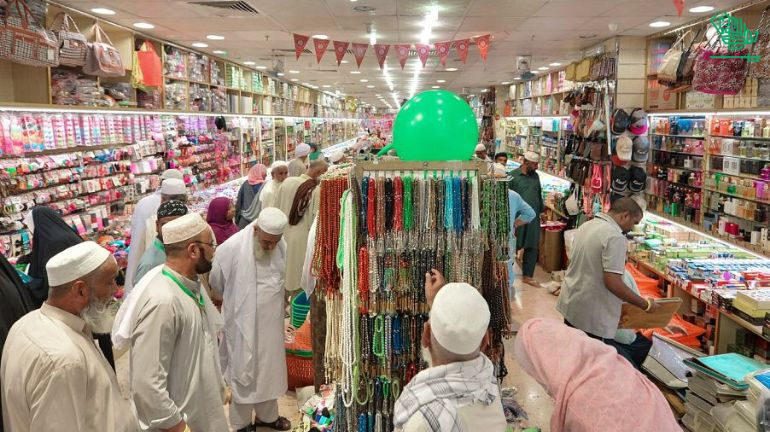 Al Otaybi Market top-6-malls-shops-markets-in-makkah-saudiscoop (6)