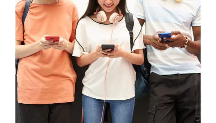 students-mobile