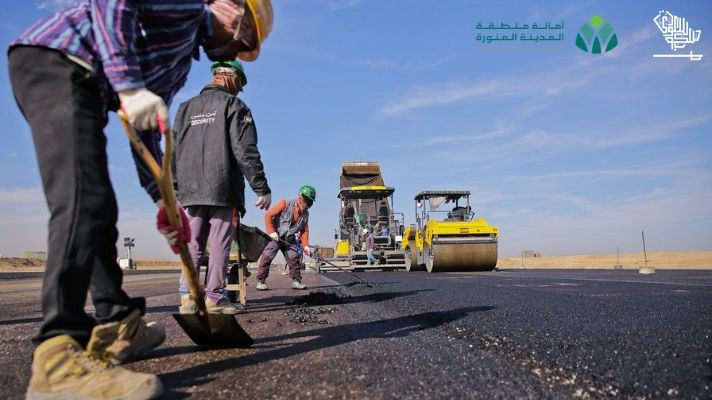 madinah-mayoralty-asphalting-road-contractors-expense-saudiscoop